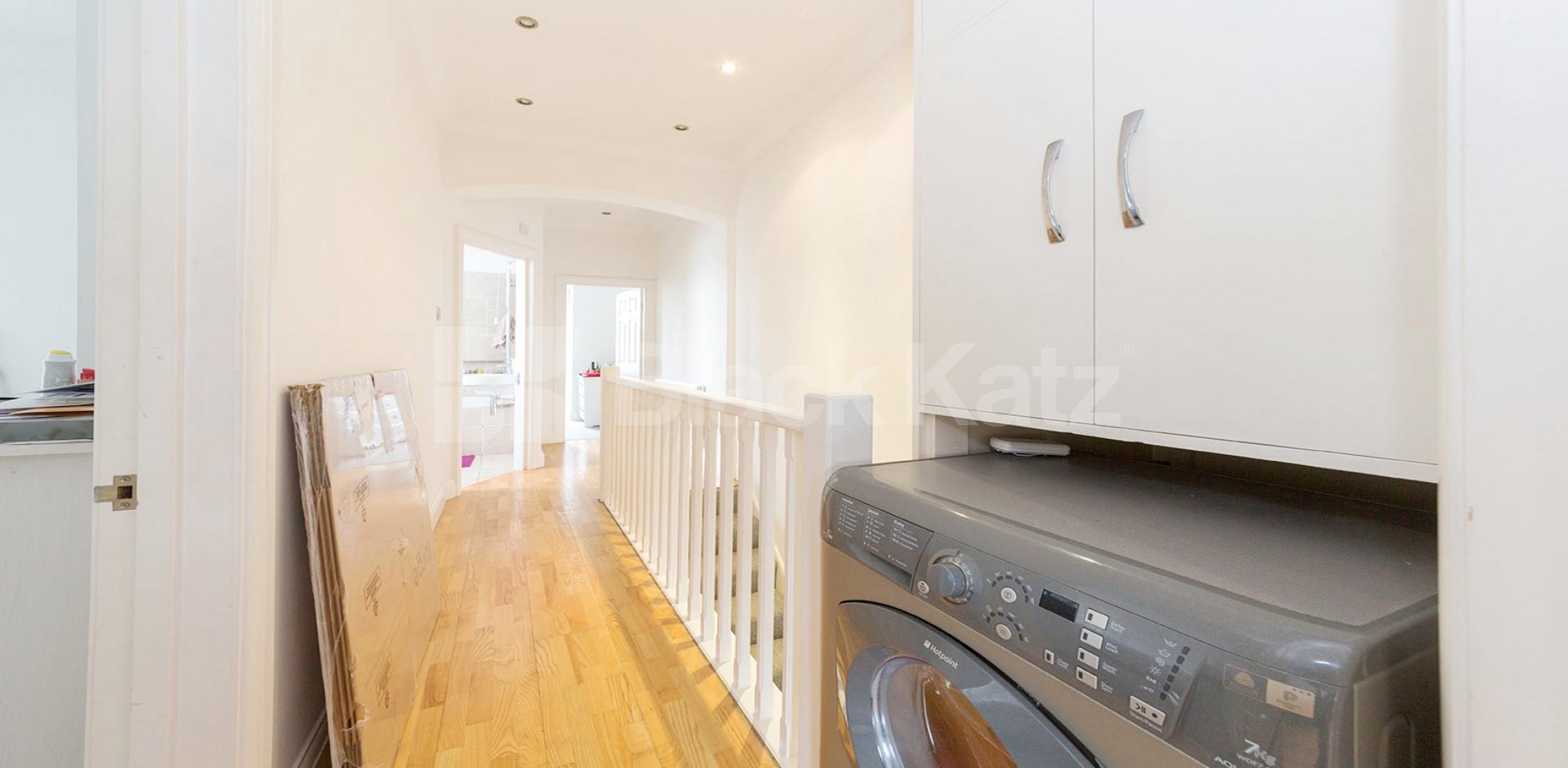 			2 Bedroom, 1 bath, 1 reception Flat			 Valetta Road , WENDELL PARK